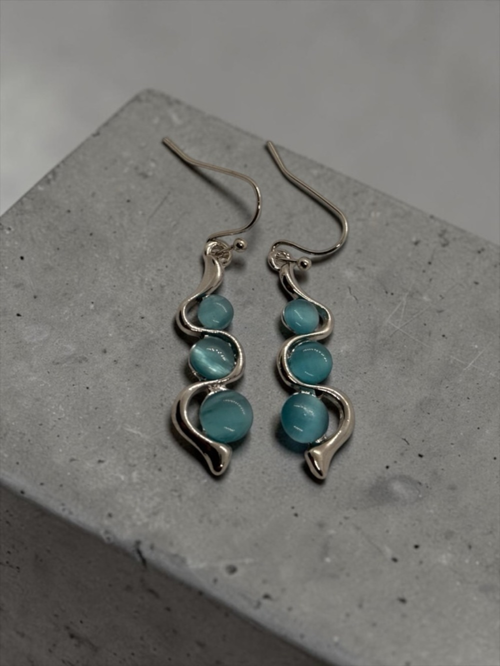 Cats Eye Bead Wave Drop Earrings